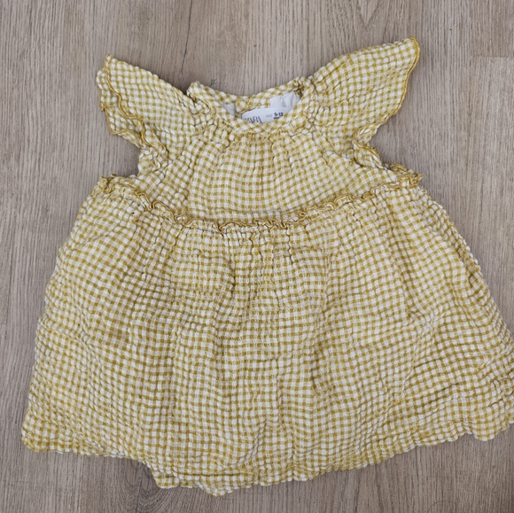 Zara Other - 5 for $25 Zara gingham yellow dress